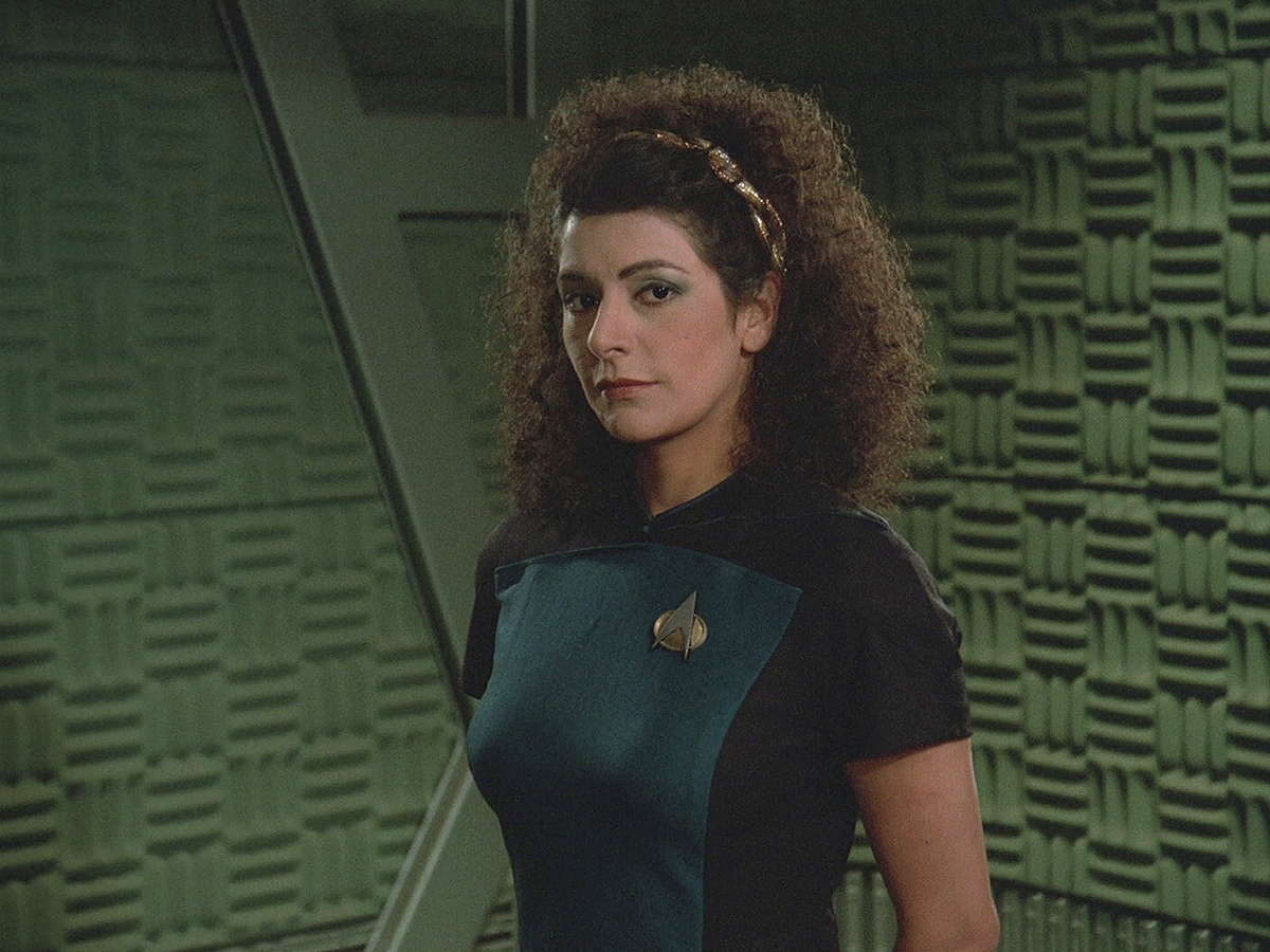 Wardrobe and makeup tests (Star Trek: The Next Generation Blu-ray Bonus Fea...