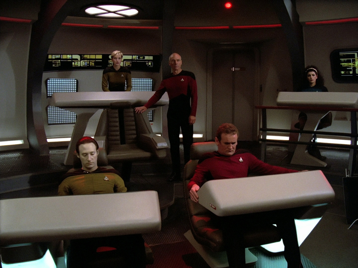 Designing the Enterprise-D's Battle Bridge — Forgotten Trek